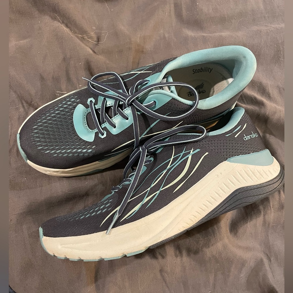 Dansko Women's Tennis/ Walking Shoes Lace Up Size 41 Grey/ Teal Color